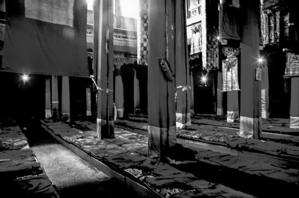 སེ་ར་དགོན་པའི་དགོན་པ་འདུས།: Sera Monastery: Sacred Tranquility Giclee / Colored / 8 x 10 Tracy McCrackin Photography Wall art - Tracy McCrackin Photography