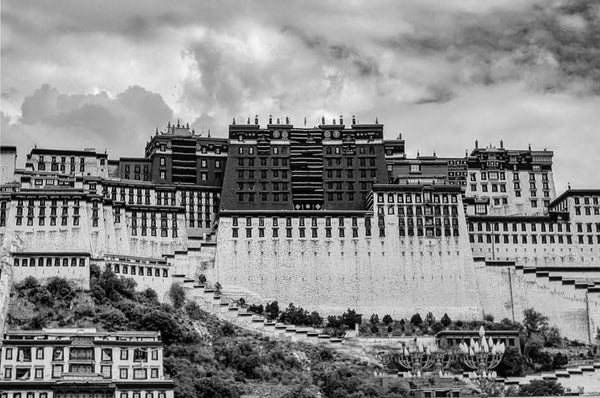 པོར་ཏོ་ལ་པ་ལྟ་ཁབ། (Pöta La Ta Khab): Portola Palace A Sanctuary on High Giclee / Colored / 8 x 10 Tracy McCrackin Photography Wall art - Tracy McCrackin Photography