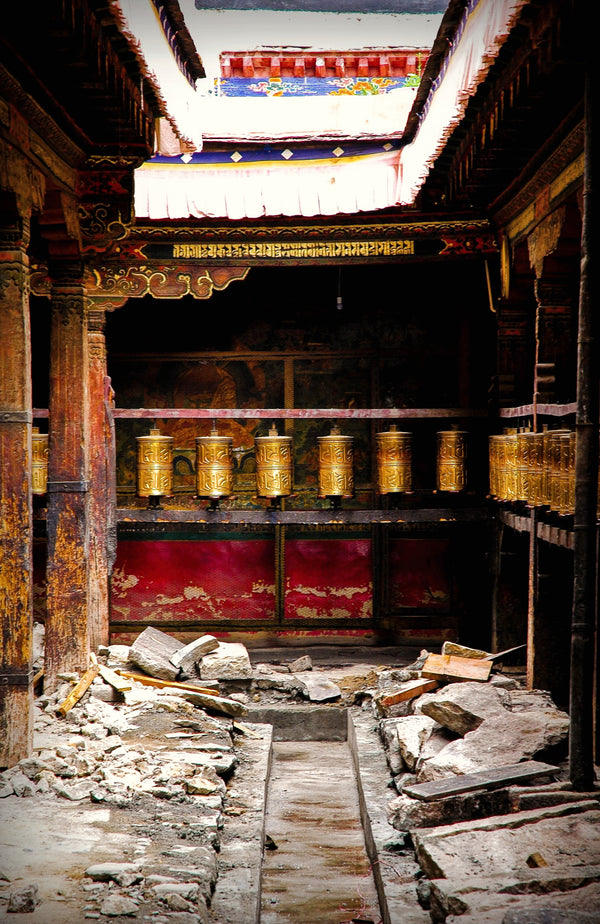 བོད་ཀྱི་དགོན་པ་འཁོར།: Tibetan Monastery Prayer Wheel - NatGeo YourShot Giclee / Colored / 8 x 10 Tracy McCrackin Photography Wall art - Tracy McCrackin Photography