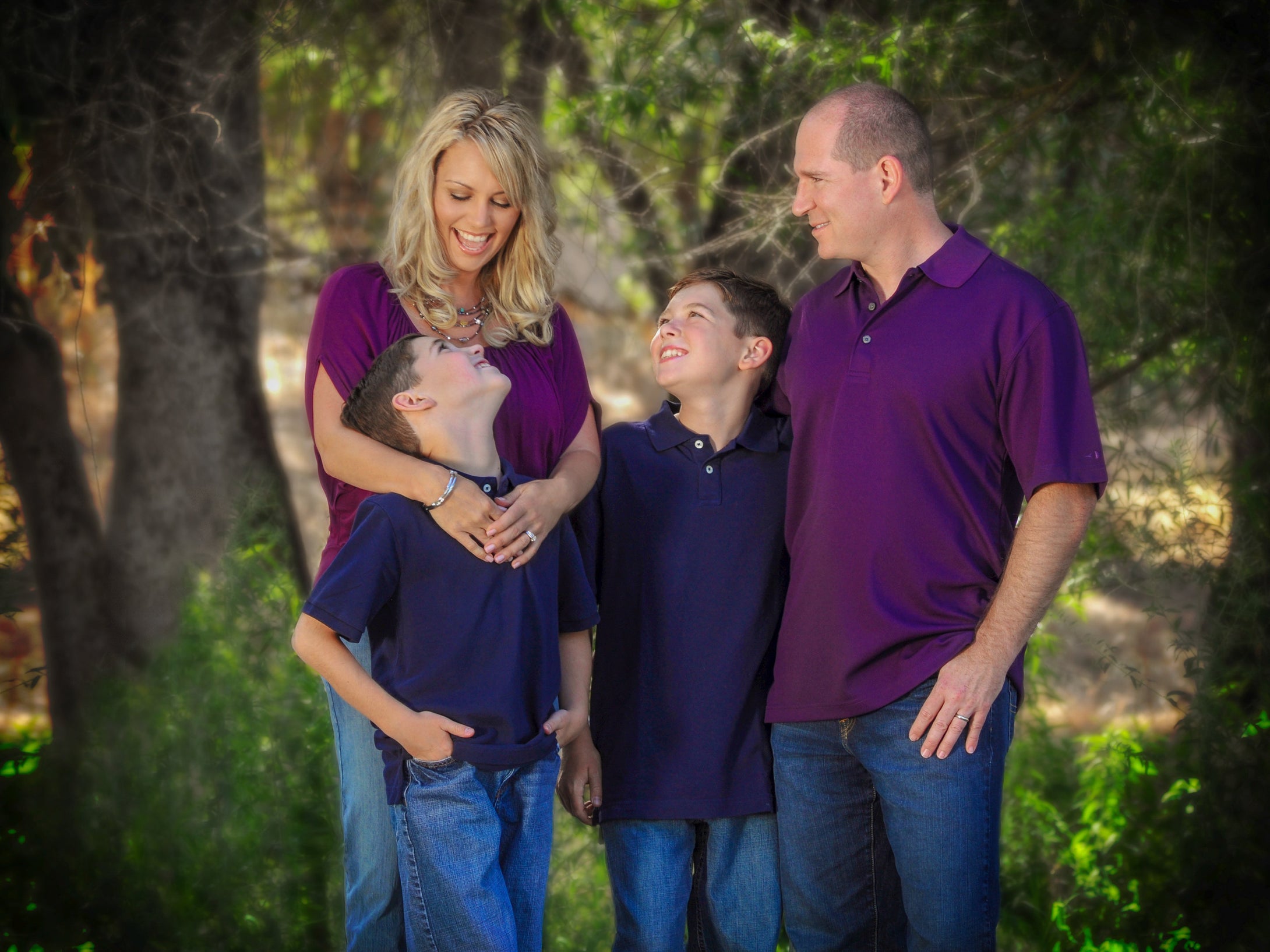 family-love-looking-at-mom Giclee / Colored / 5 x 7 Tracy McCrackin Photography - Tracy McCrackin Photography