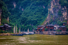 Load image into Gallery viewer, fest-of-lakes-yangtze-river Tracy McCrackin Photography - Tracy McCrackin Photography