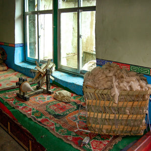 བོད་ཀྱི་མཐོ་སློབ་རྩ་སྒྲུབ། གསས་སྤྱི་བསྟན། (Bö Kyi Tho Lö Tsadrub: Sé Chyi): Inside A Tibetan Home: Serene Tapestry Giclee / Colored / 5 x 7 Tracy McCrackin Photography wall art - Tracy McCrackin Photography