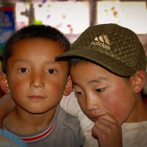 དབུས་མའི་དུས་མཐའི་སྒྲིག་འདུས། (Duk Me'i Drig Du): Bonds of Friendship Giclee / Colored / 5 x 7 Tracy McCrackin Photography Wall art - Tracy McCrackin Photography
