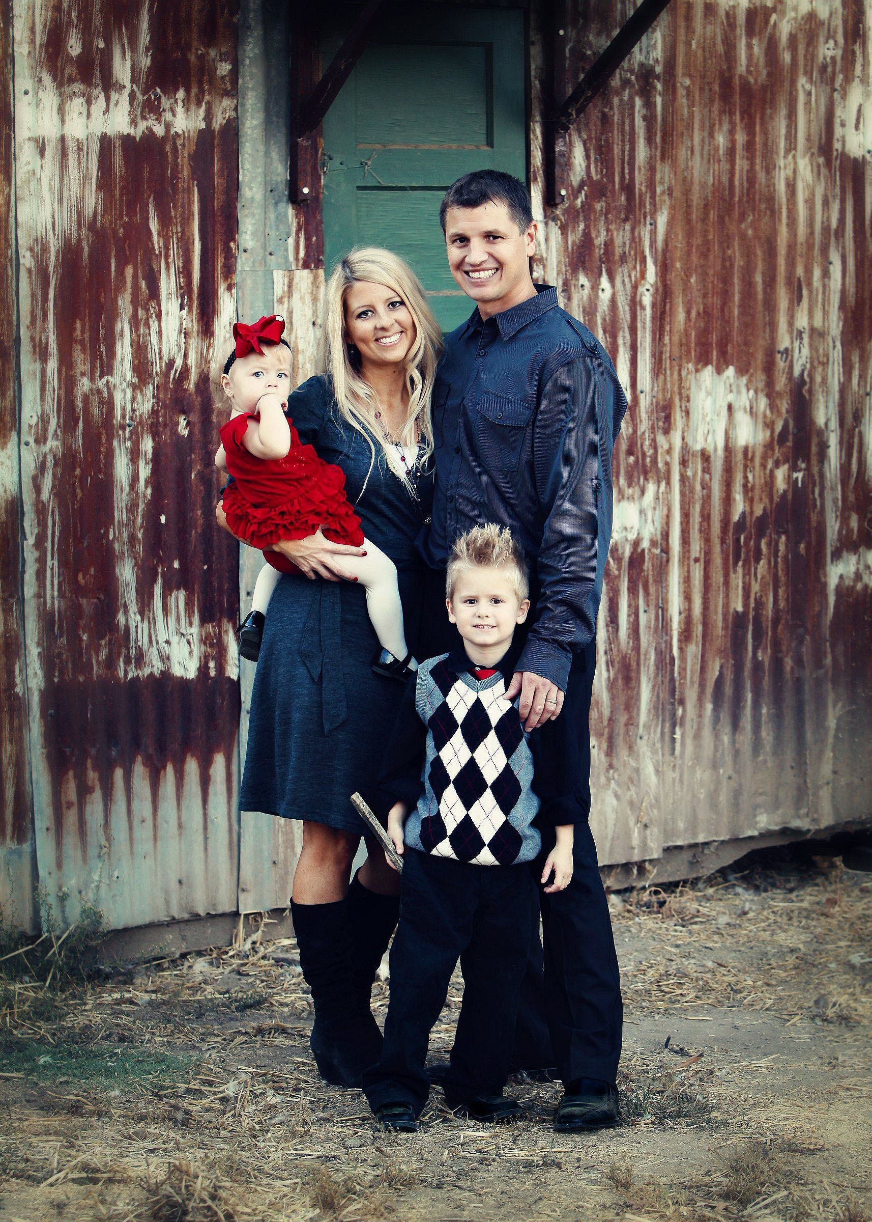 family-portraits-on-a-farm-2 Giclee / Colored / 5 x 7 Tracy McCrackin Photography - Tracy McCrackin Photography